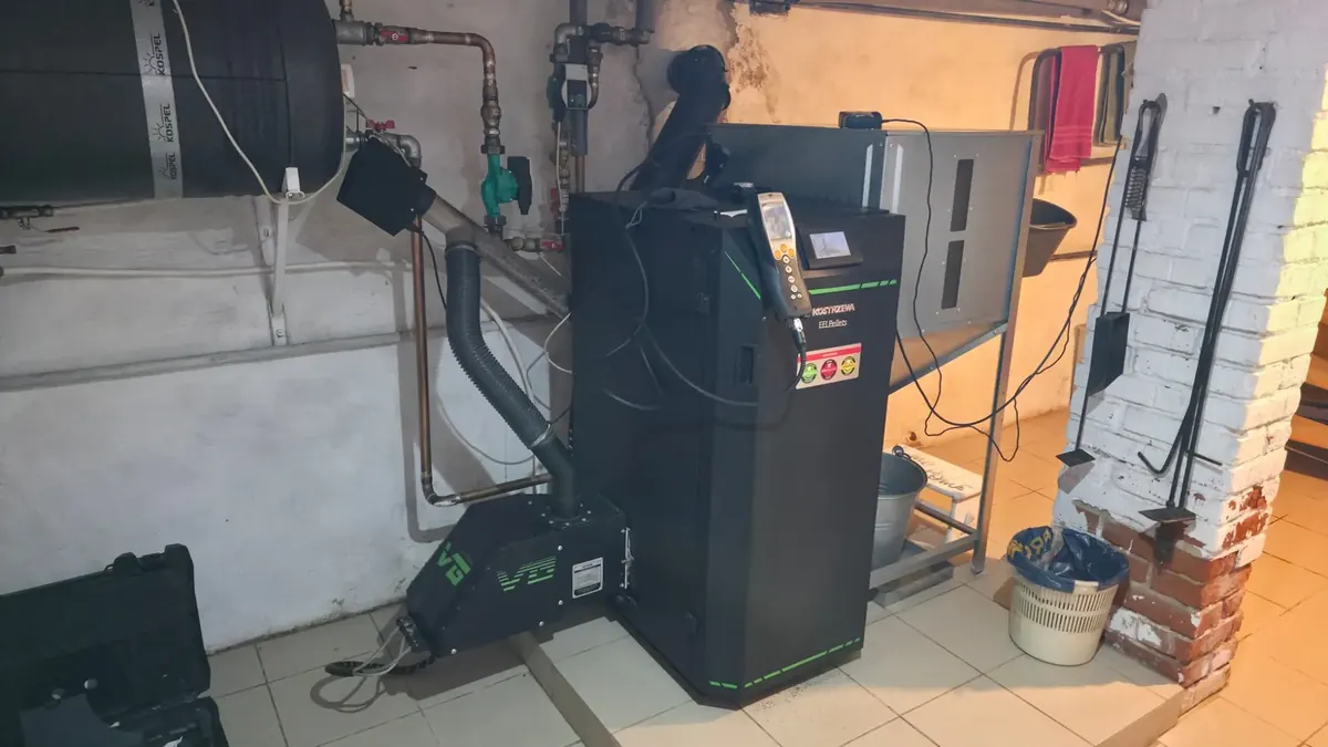 Serwis kotła Kostrzewa z analizatorem spalin, realizacja No Limits Energy